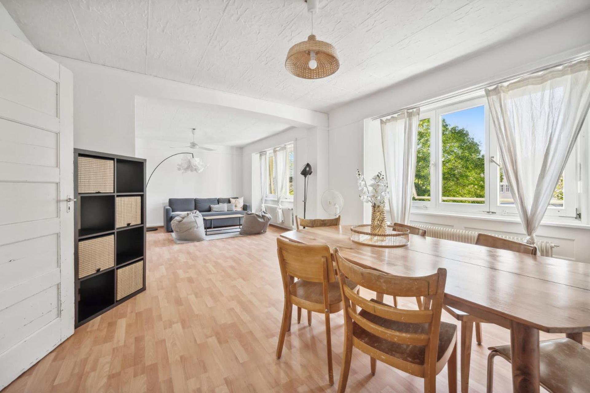 Homey Comfort In Oerlikon Zurique Exterior foto